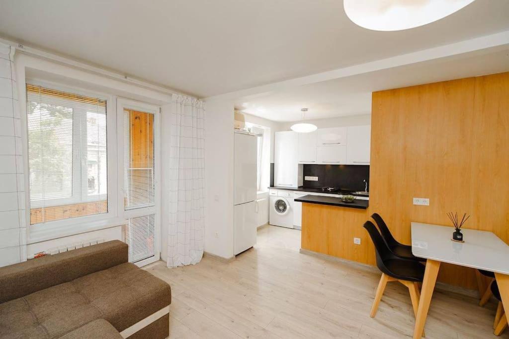 צ'יסינאו Very Stylish Apartament In Middle Of City. מראה חיצוני תמונה
