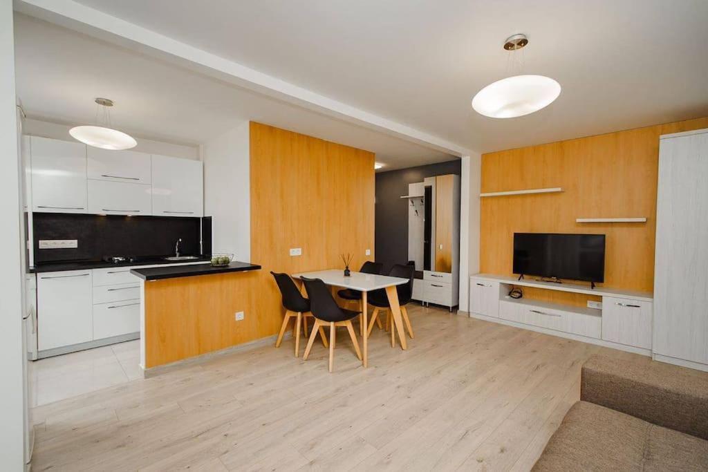 צ'יסינאו Very Stylish Apartament In Middle Of City. מראה חיצוני תמונה